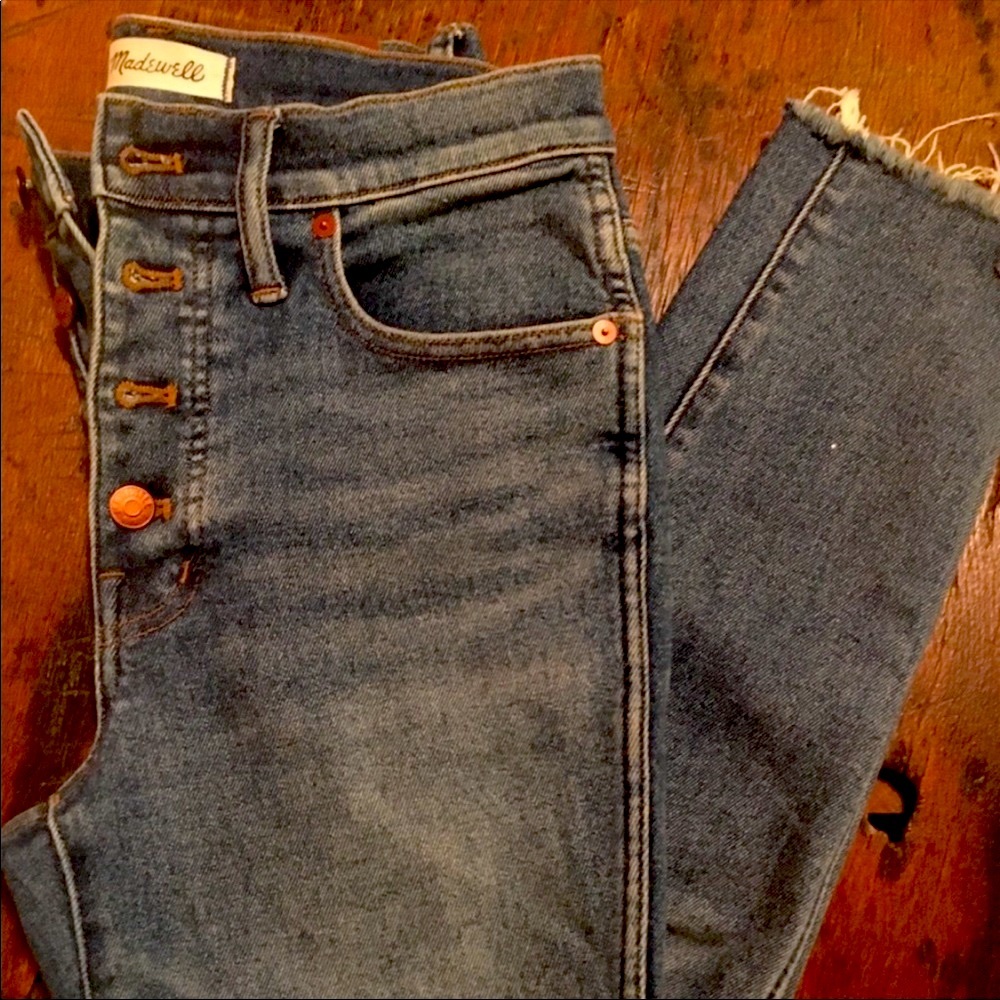 Madewell 10” high rise raw hem - size 28